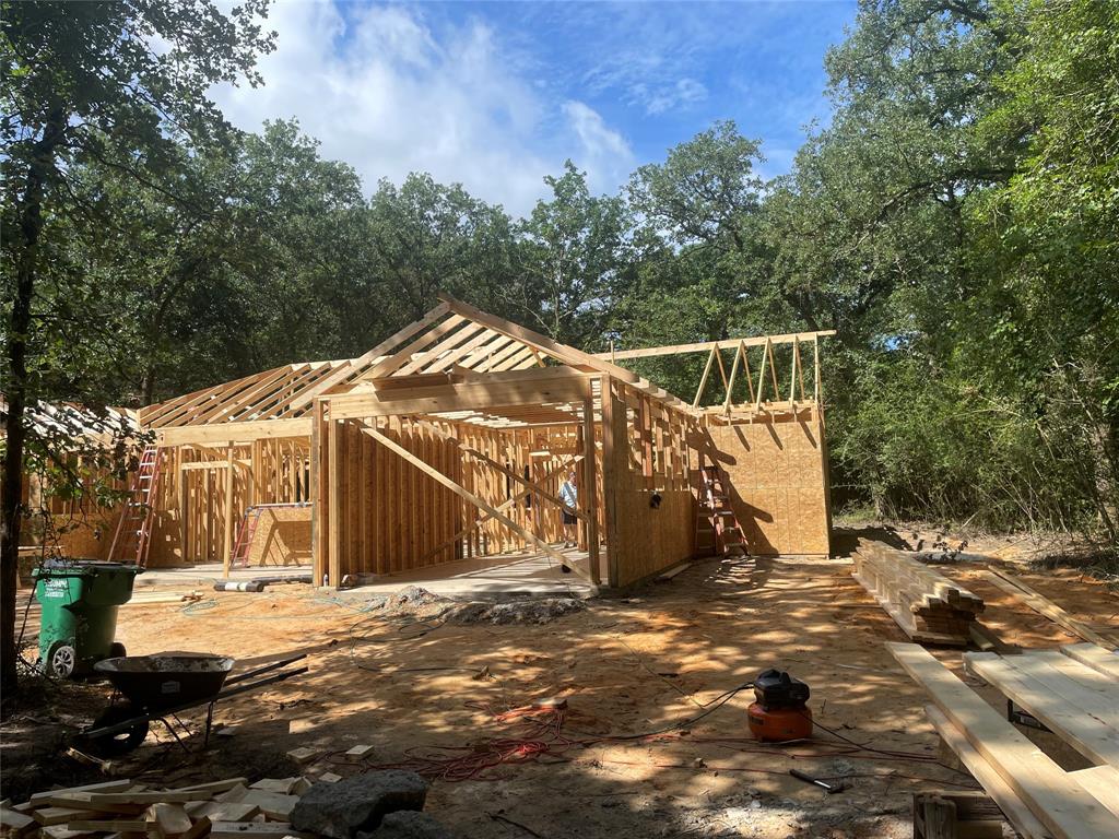 112 Valleywood Glen Property Photo 1