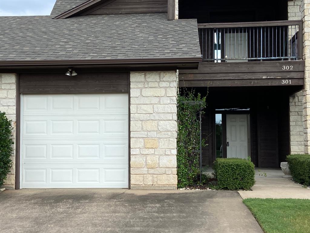 27101 Meadowmore Court Property Photo 4