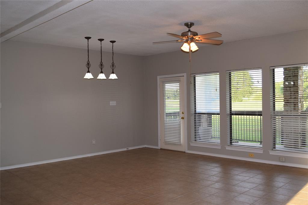 27101 Meadowmore Court Property Photo 7