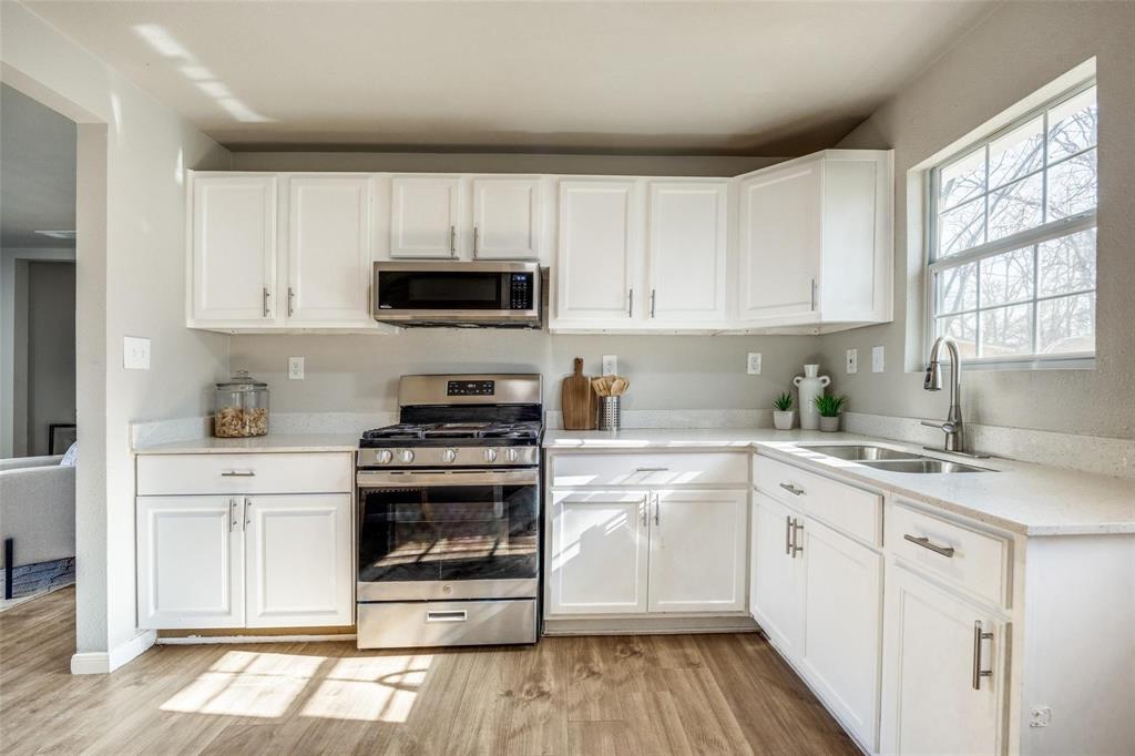 708 E Gandy Street Property Photo 17