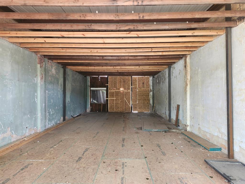 207 S Terry Street Property Photo 5
