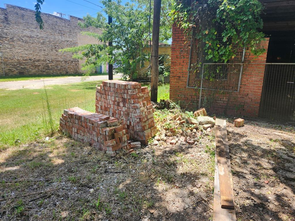 207 S Terry Street Property Photo 6