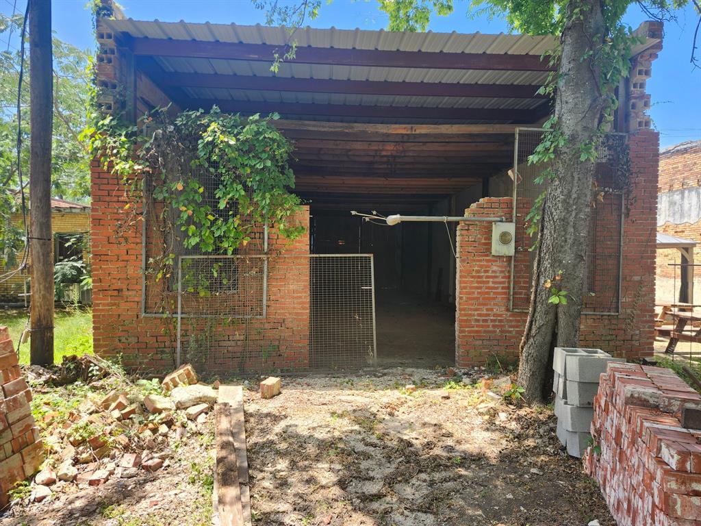 207 S Terry Street Property Photo 8