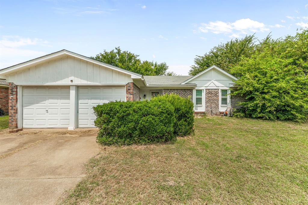 125 Roundtree Drive Property Photo 1