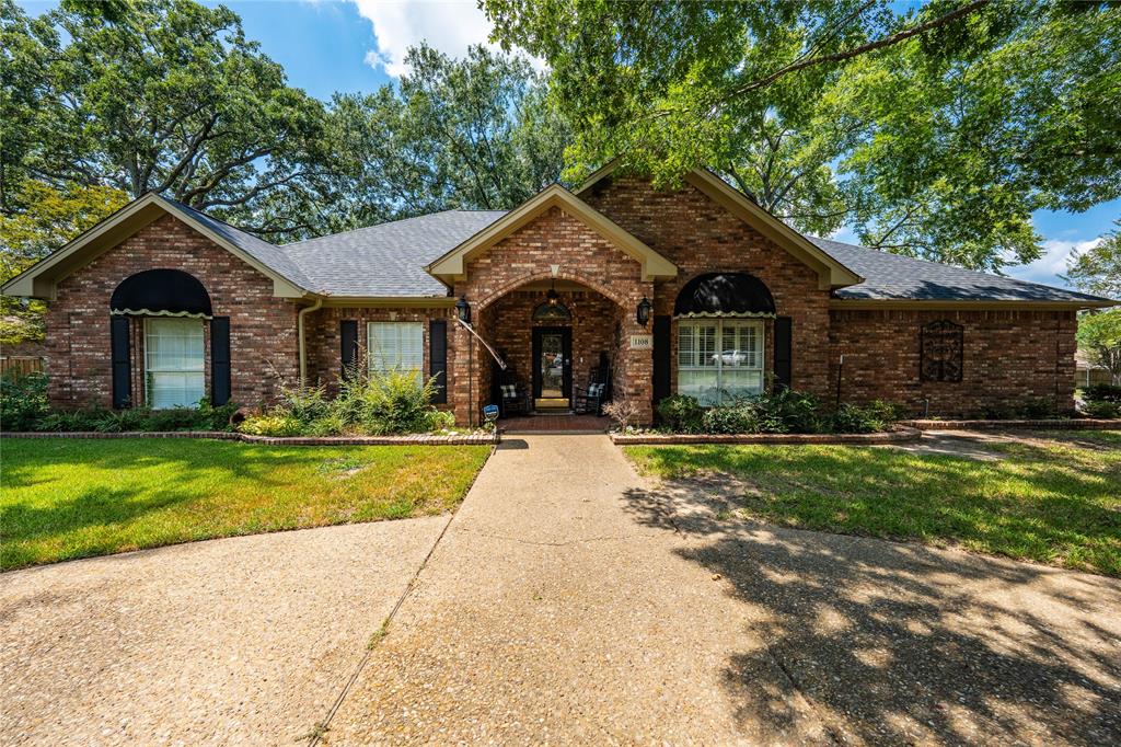 1108 Lonnie Drive