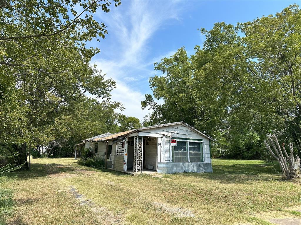 804 E 12th Avenue Property Photo 1