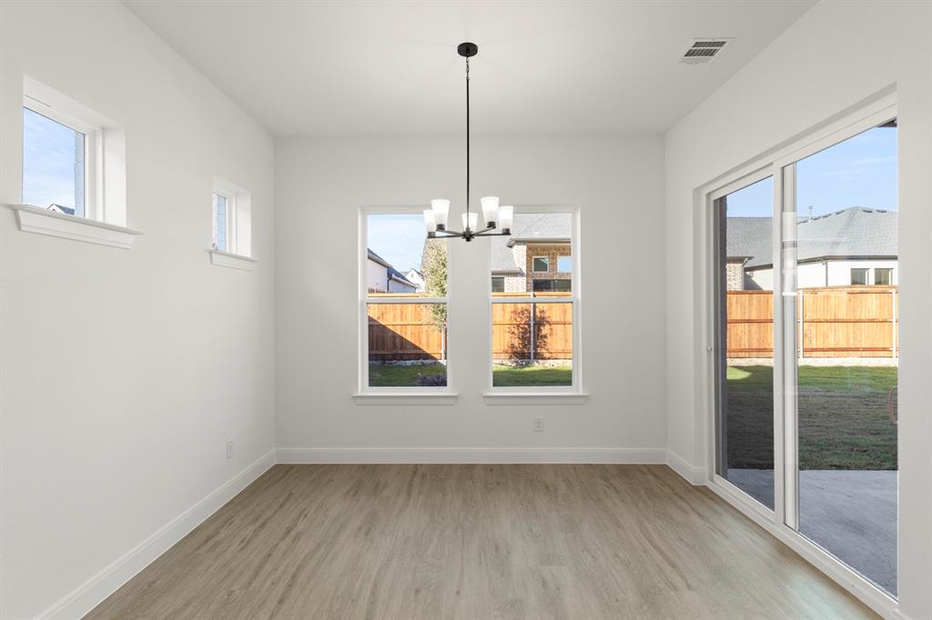 605 Bunchberry Street Property Photo 16