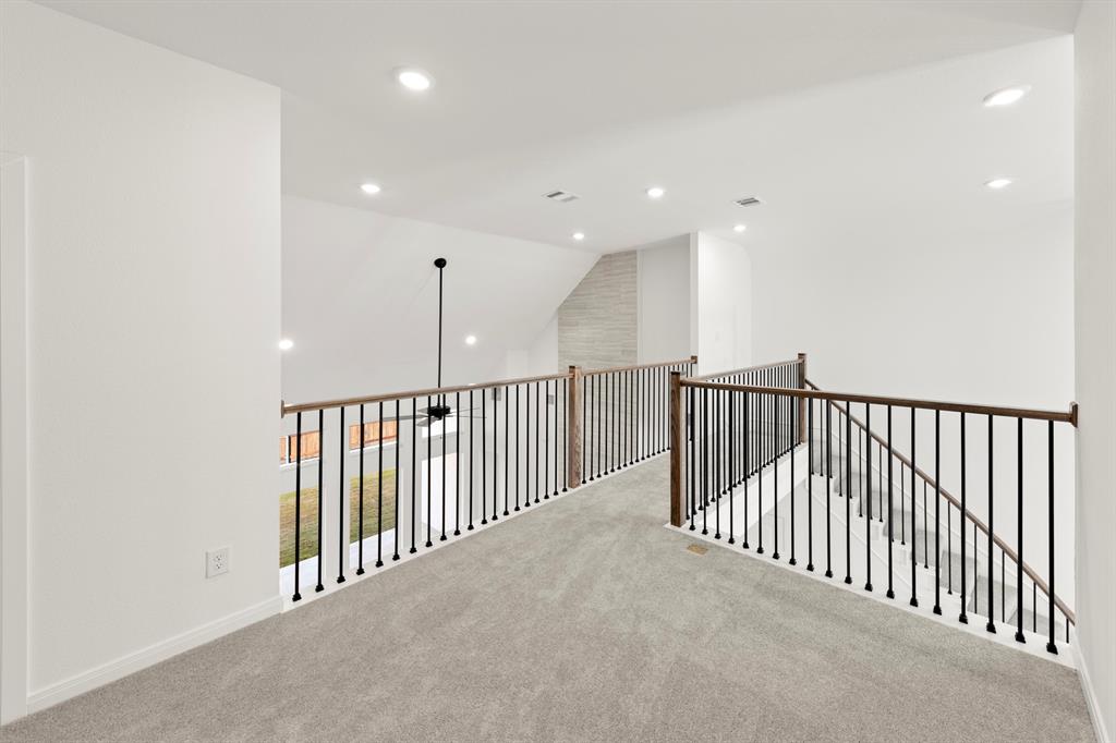 605 Bunchberry Street Property Photo 28