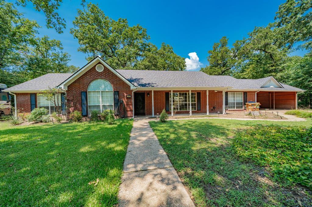 105 Parkside Drive Property Photo 1