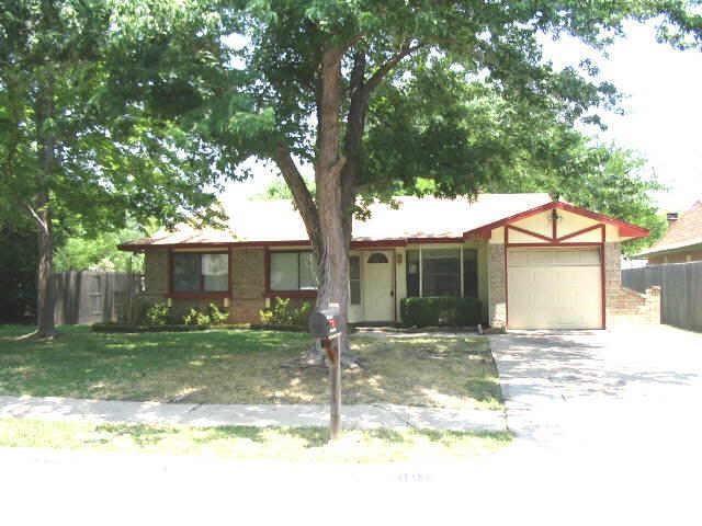 1613 Whiteoak Drive Property Photo 1