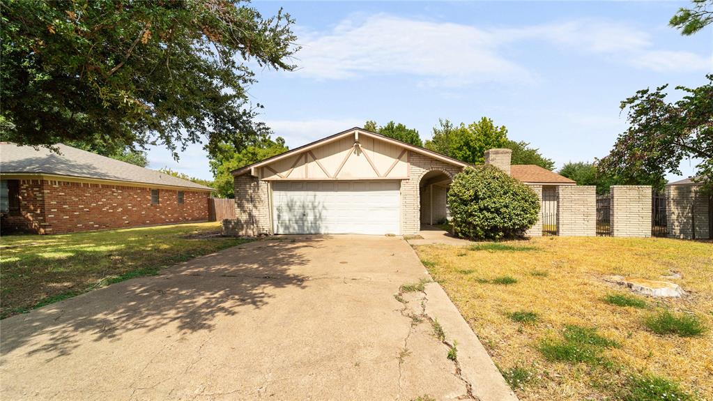 110 Gregory Drive Property Photo 1