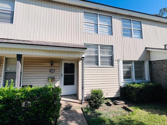 4811 Rollingwood Court Property Photo 1