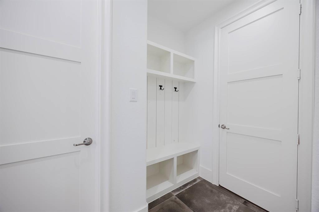 2081 Holt Way Property Photo 10