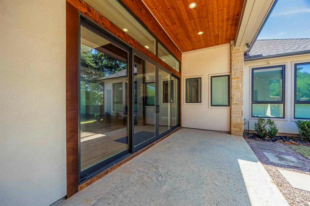 2081 Holt Way Property Photo 14
