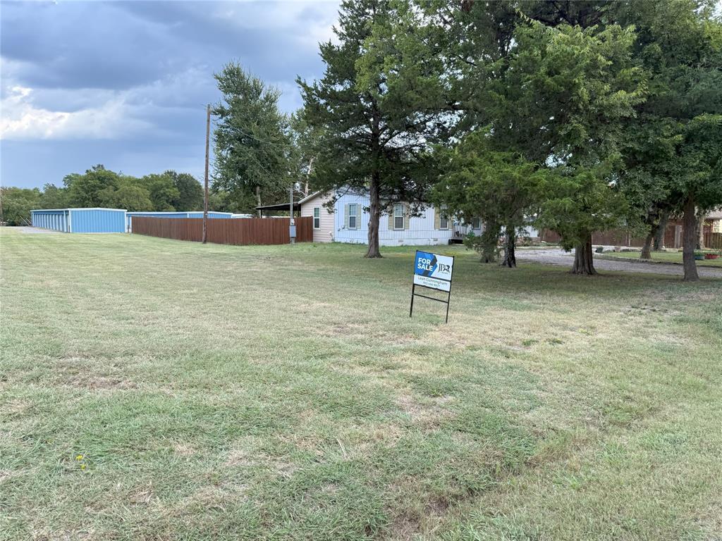 709 S Grand Street Property Photo 4