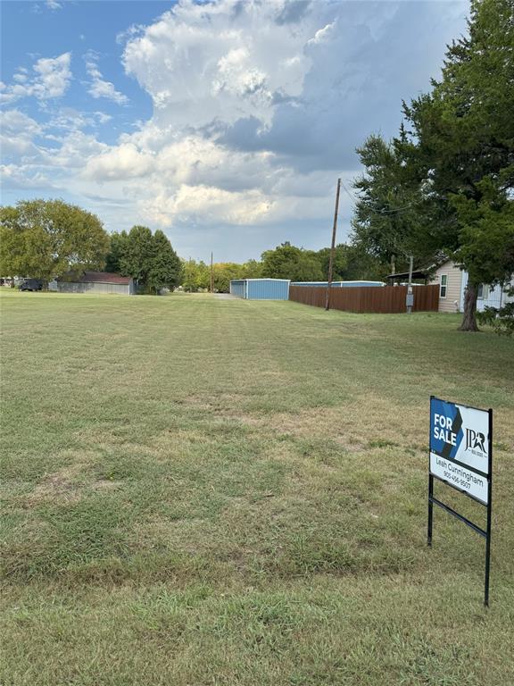 709 S Grand Street Property Photo 8