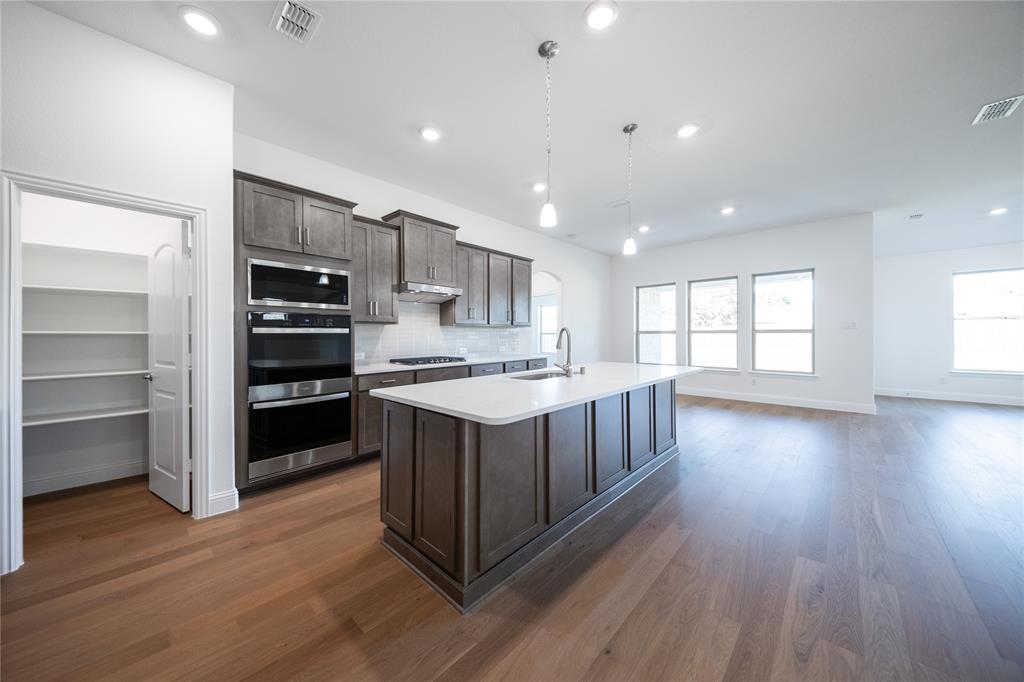 307 Symphony Avenue Property Photo 4