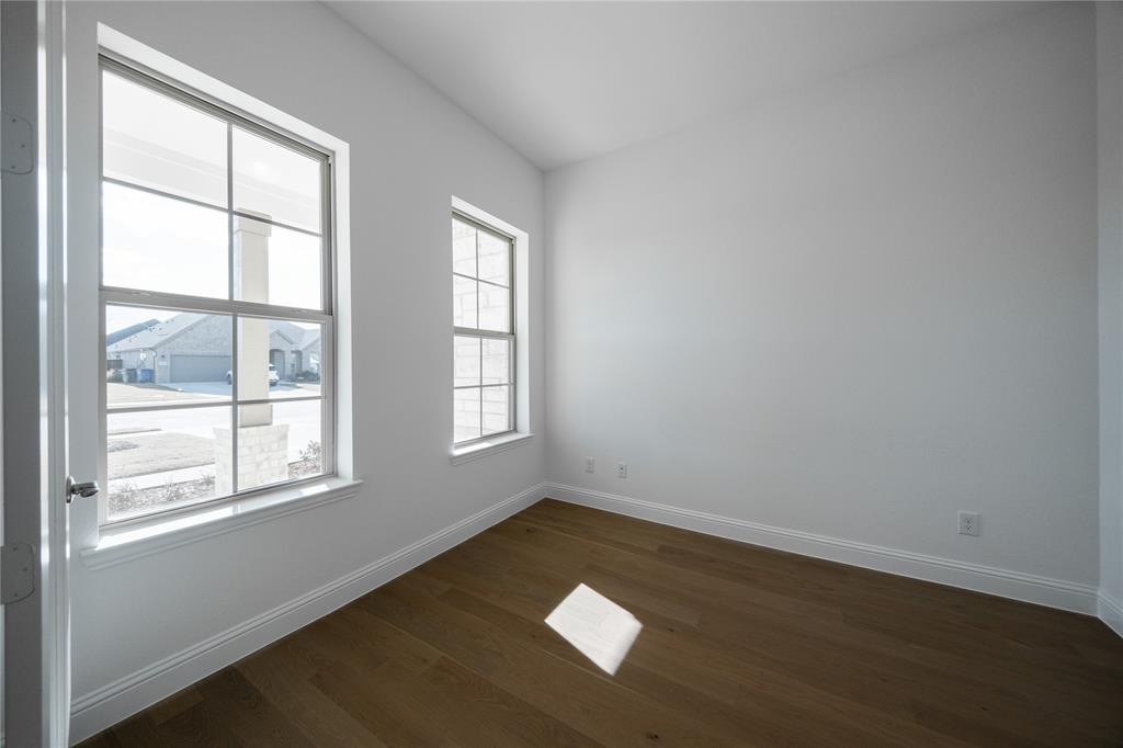 307 Symphony Avenue Property Photo 16