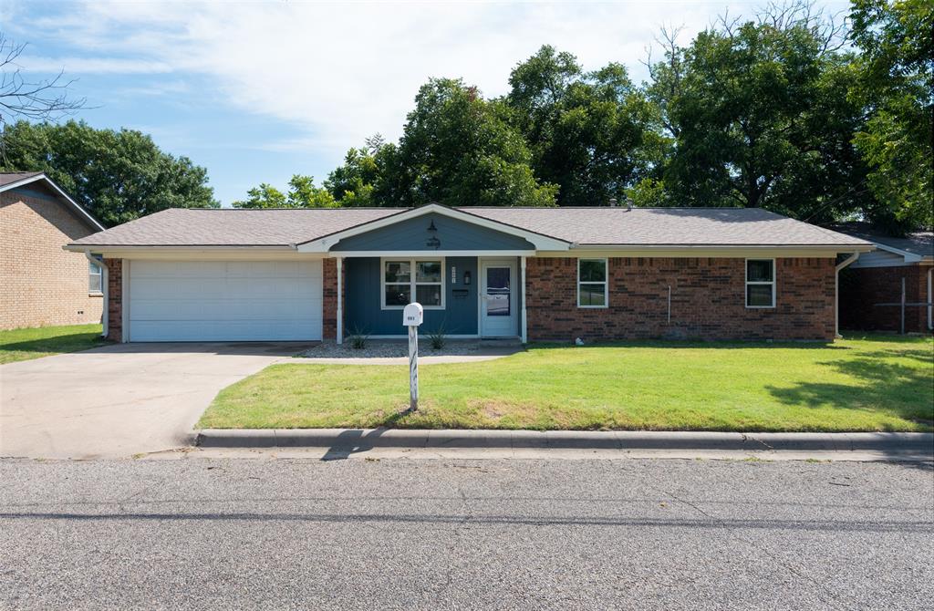 981 N Garfield Avenue Property Photo 1