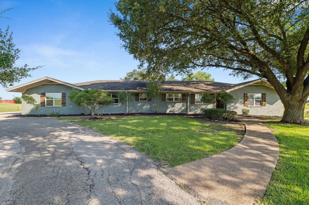 2275 W Moonlight Drive Property Photo 3