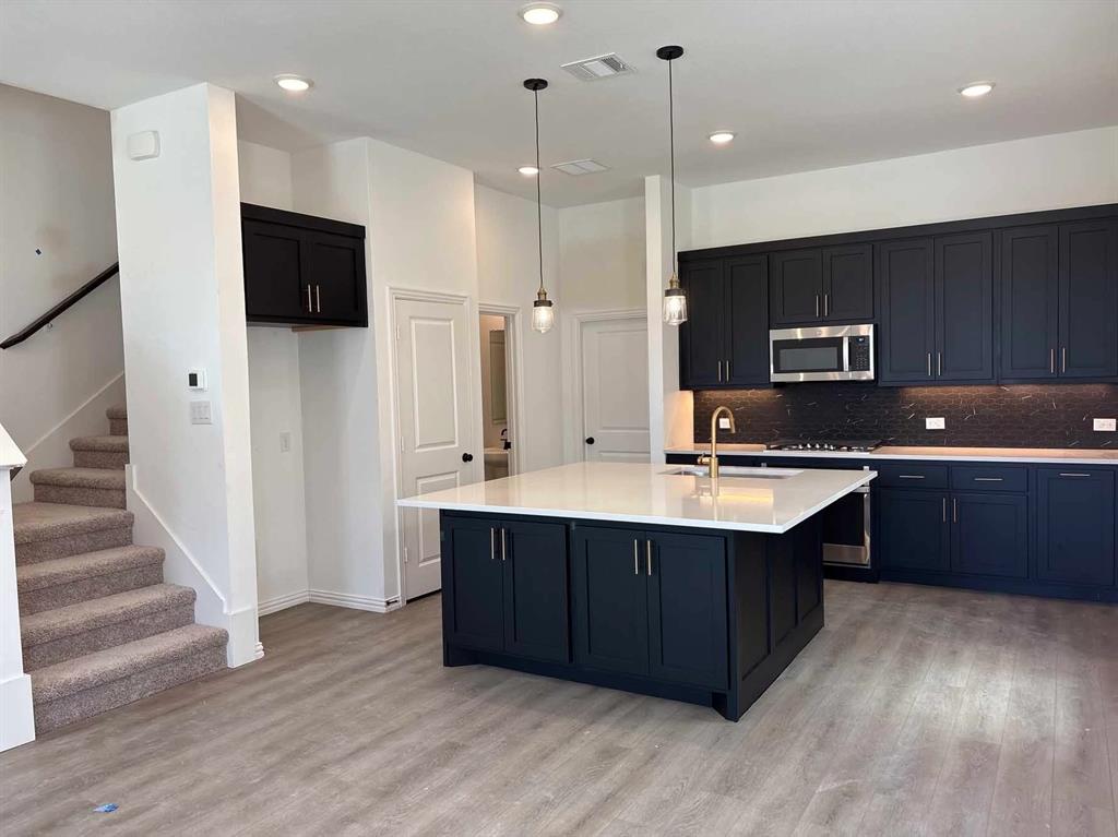 1106 Bexar Lane