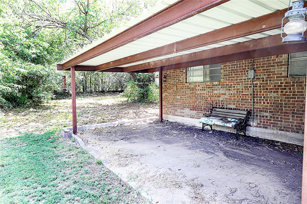 421 E Wilbarger Street Property Photo 25
