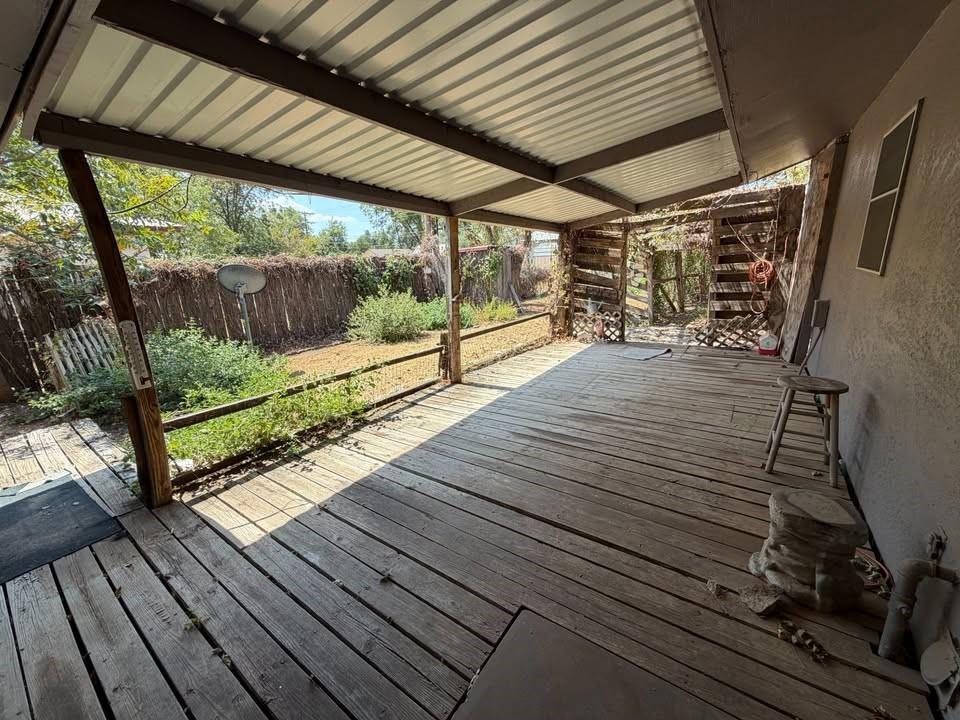 510 E Pecan Street Property Photo 11