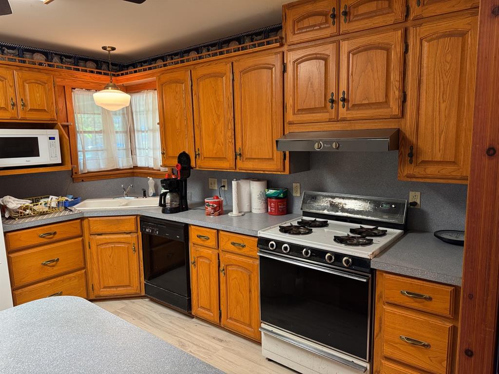 1012 W Custer Street Property Photo 11