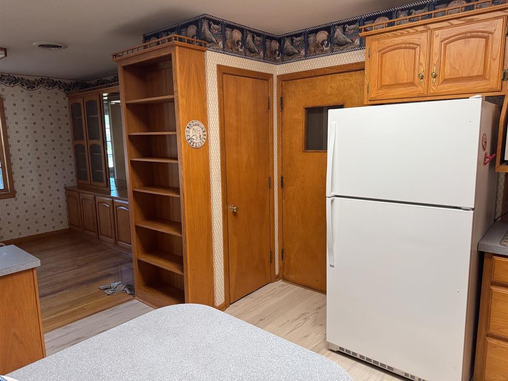 1012 W Custer Street Property Photo 12