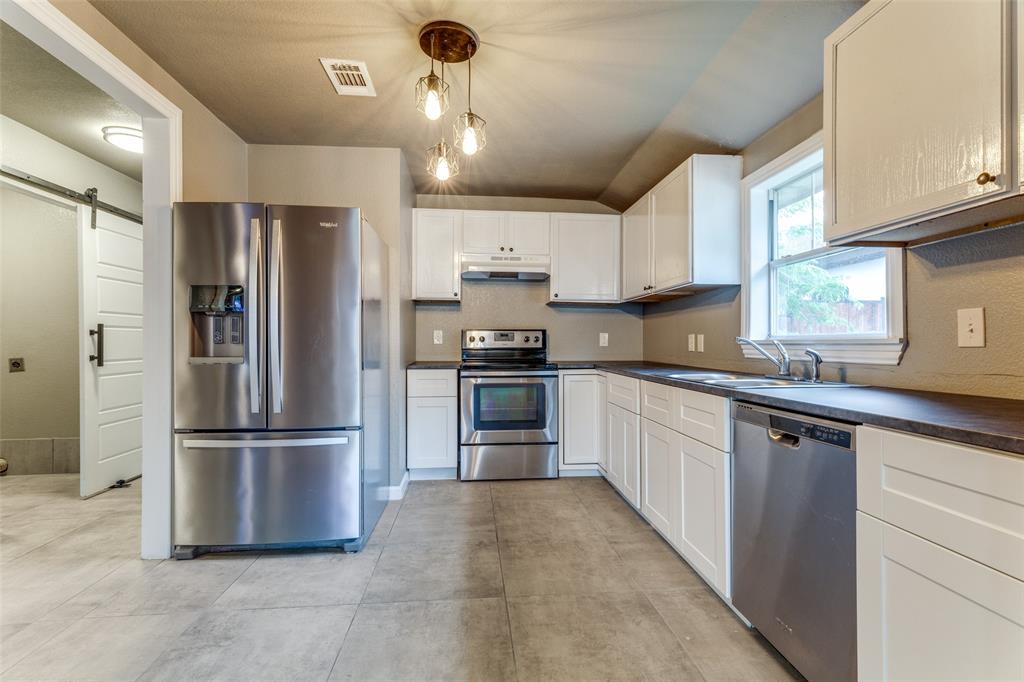 3112 Olive Place Property Photo 4