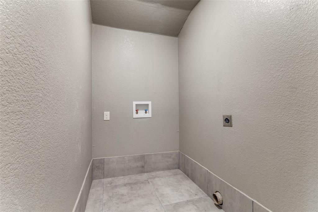 3112 Olive Place Property Photo 8