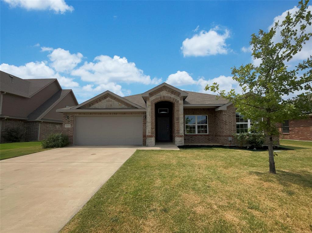 4124 Bridle Path Lane