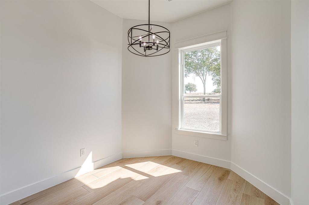 240 Latigo Way Property Photo 18