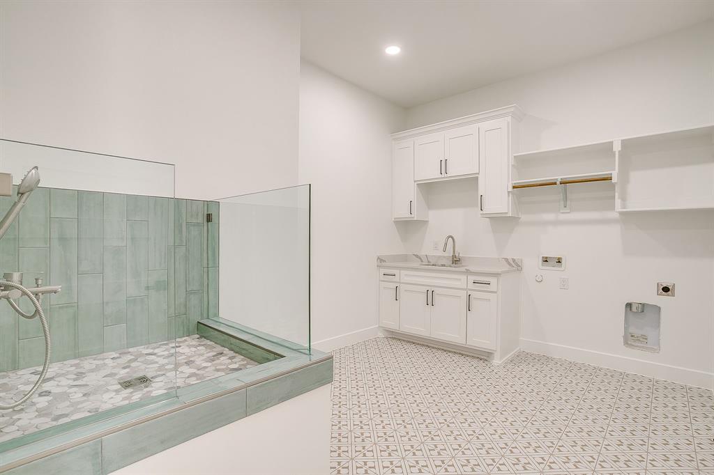240 Latigo Way Property Photo 21