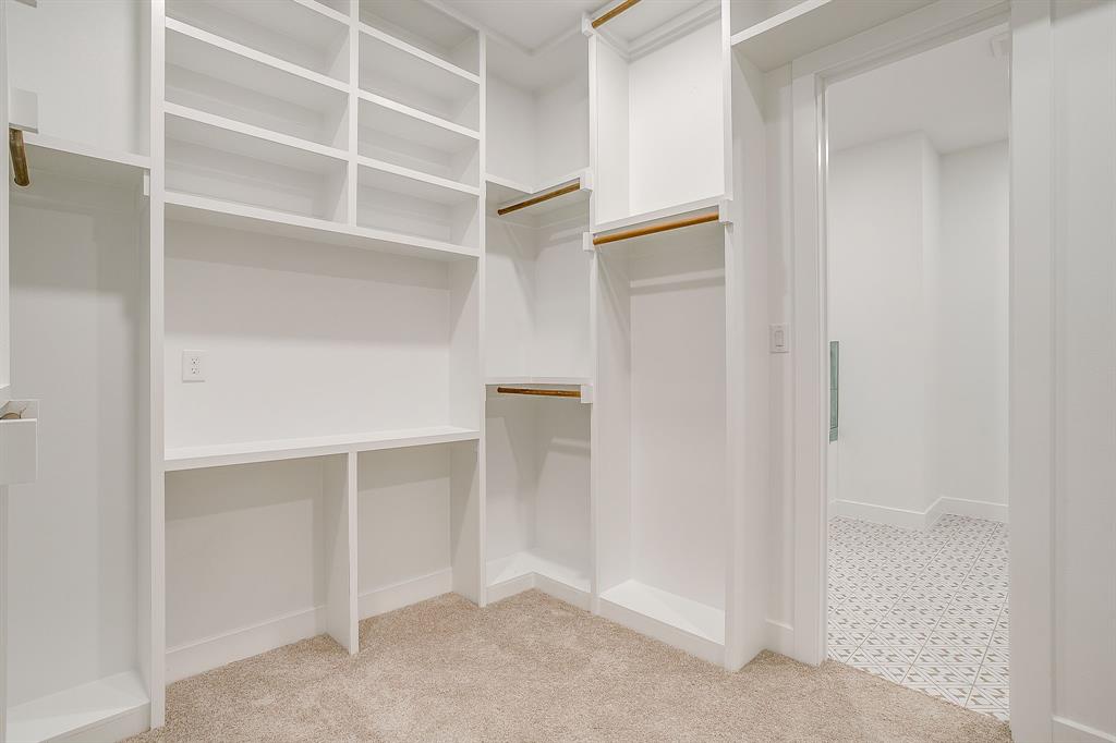 240 Latigo Way Property Photo 30