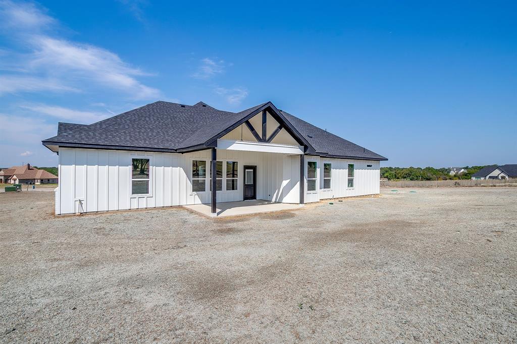 240 Latigo Way Property Photo 33