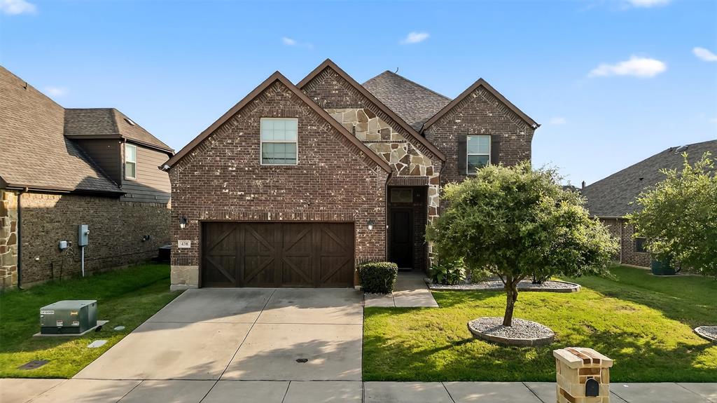 438 Bentley Drive Property Photo 1