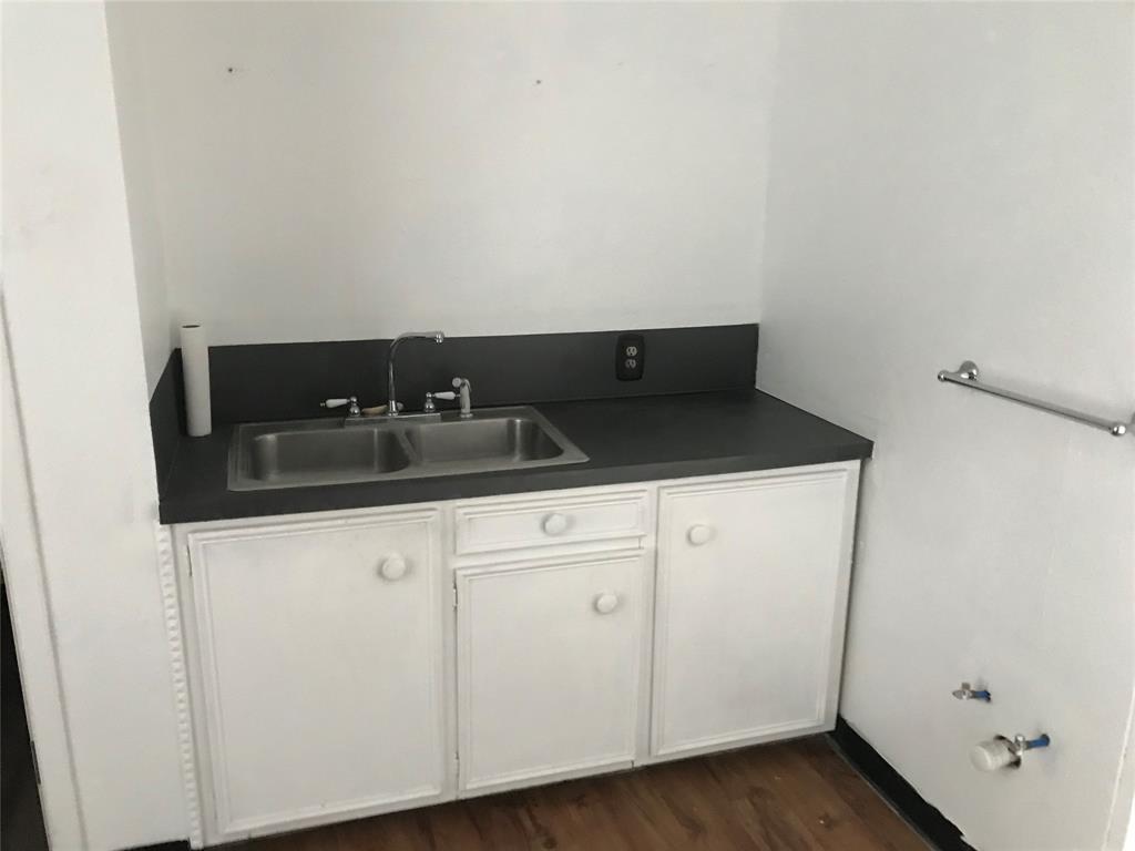 2508 S 7th Street Property Photo 7