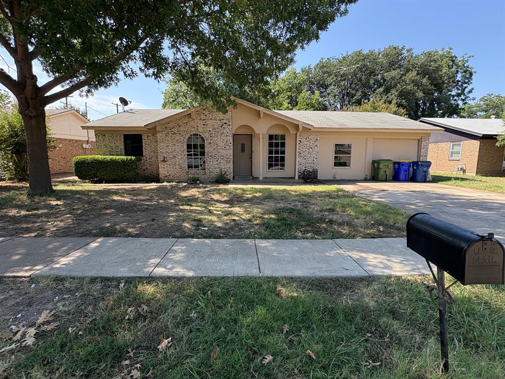 5832 Rosalyn Drive