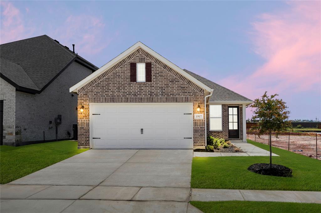 1917 Flaxen Drive Property Photo 2
