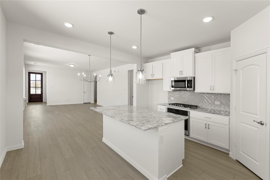 1917 Flaxen Drive Property Photo 6
