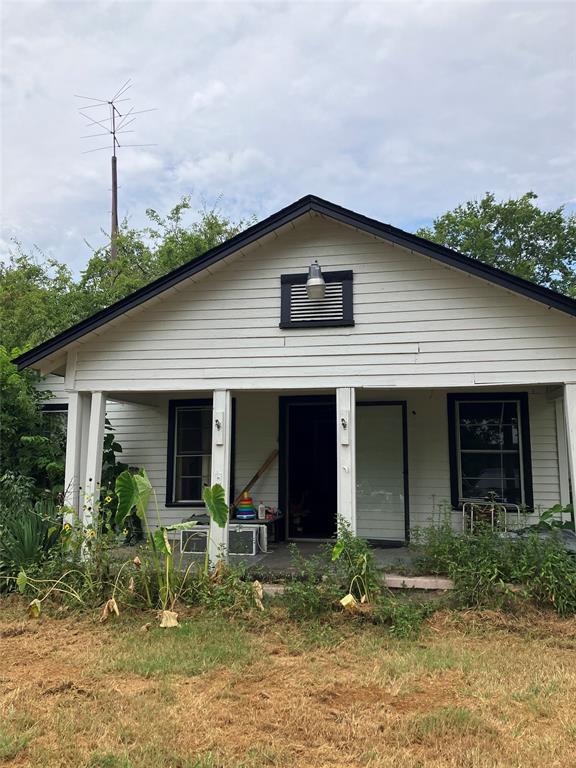 1015 Fisher Street Property Photo 1