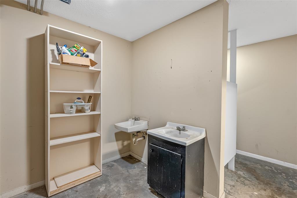 721 Snow Street Property Photo 16
