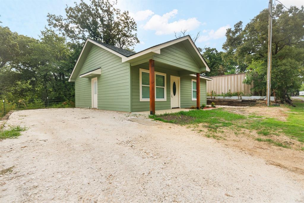 62 Live Oak Street Property Photo 4