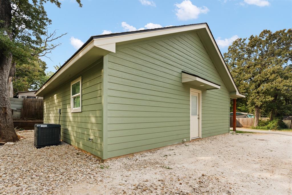 62 Live Oak Street Property Photo 6