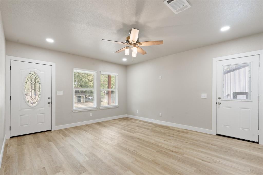 62 Live Oak Street Property Photo 13