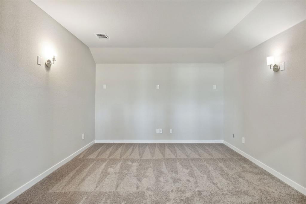 1604 Dropseed Drive Property Photo 18
