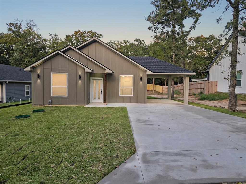 288 Harris Boulevard Property Photo 1