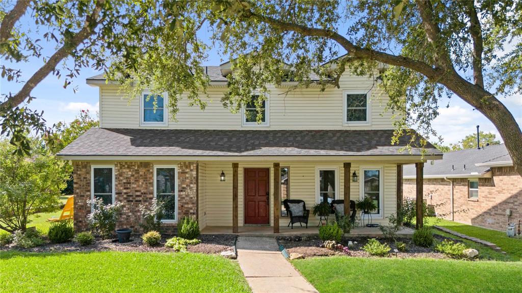 1825 Chippewa Trail Property Photo 1