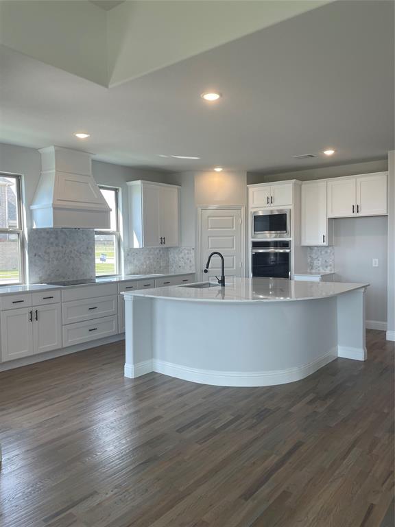 6105 Rodin Property Photo 2